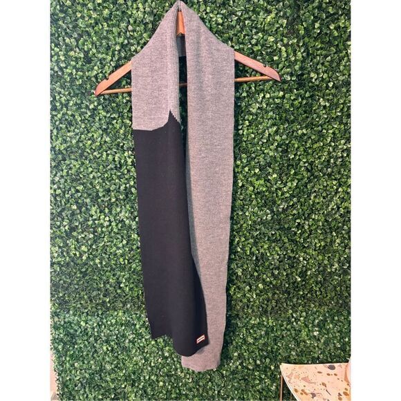 Hunter Accessories - Hunter Merino Wool Black and Gray Color Block Scarf